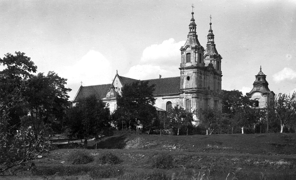 Jędrzejów. Opactwo cystersów, 1920-1939