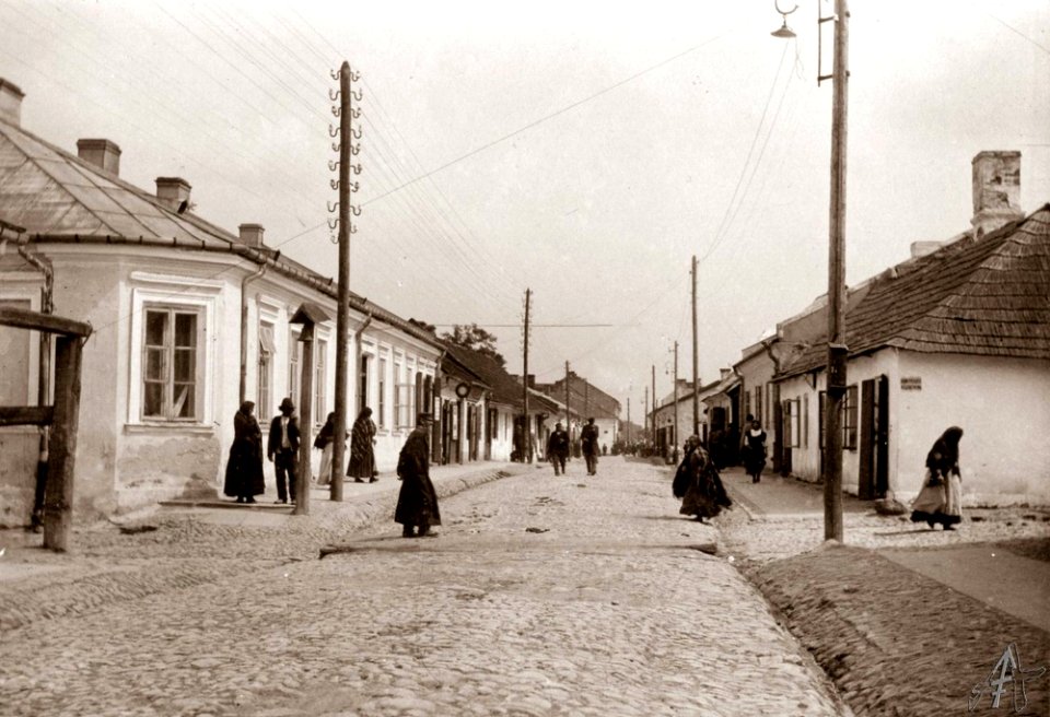Jędrzejów. Ulica Klasztorna - 11. Listopada 1915