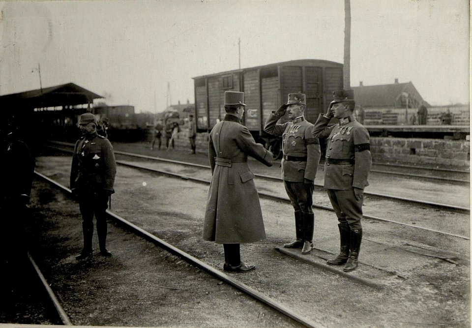 Karl I. besucht die kaiserlich deutsche Südarmee in Chodoriw, 3.5.1917 (BildID 15552625)