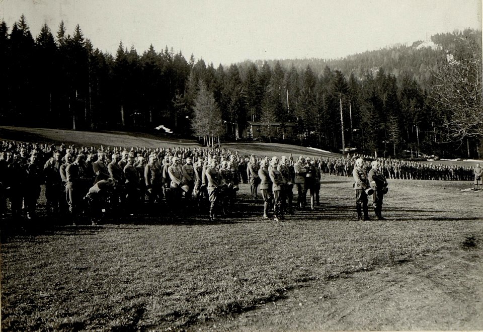 Karl I. besucht Folgaria (Vielgereuth), 15.5.1917 (BildID 15552919)