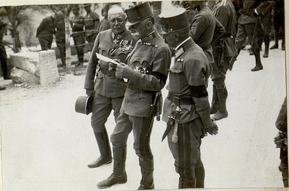 Karl I. besucht Folgaria (Vielgereuth), 15.5.1917 (BildID 15553017)