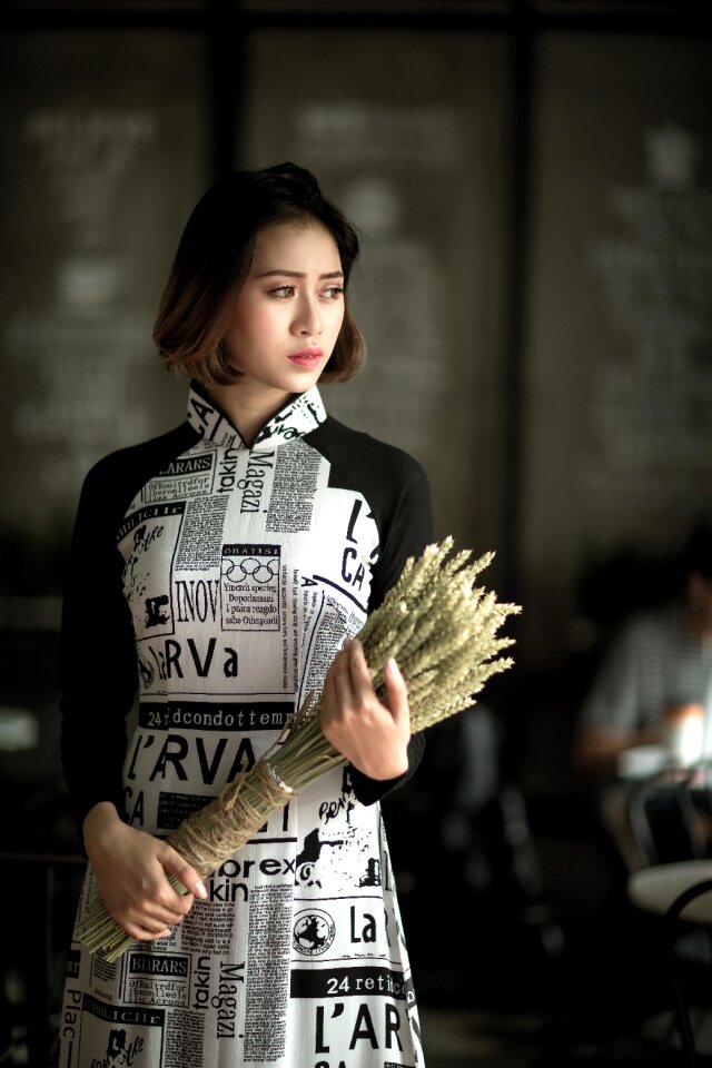 Young fashion beauty girl