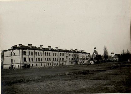 Kaserne in Luck mit der russischen Garnisonkirche. Aufgenommen am 24. November 1915. (BildID 15540888)