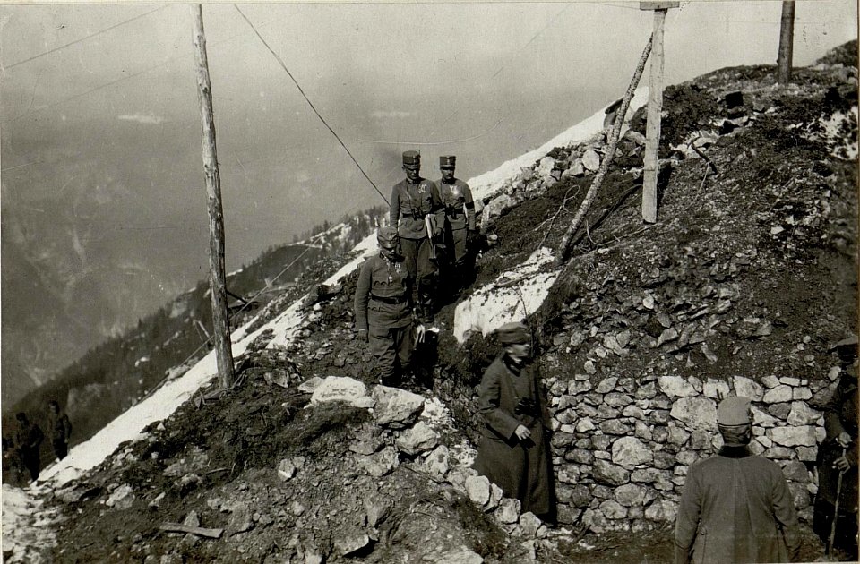 Karl I. besucht Folgaria (Vielgereuth), 15.5.1917 (BildID 15553031)