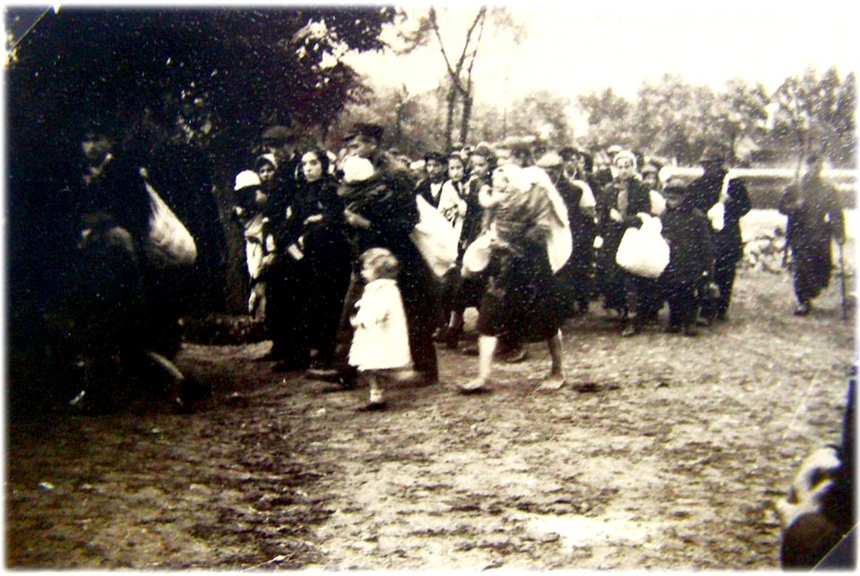 Jędrzejów. Pierwszy transport Żydów z getta do niemieckiego obozu zagłady w Treblince. 16.IX.1942