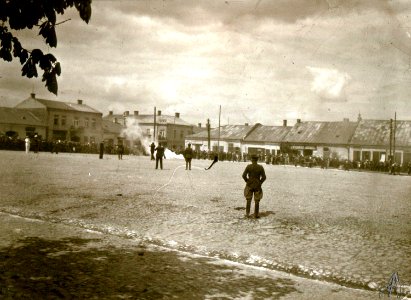 Jędrzejów. Rynek, próba alarmu gazowego, 1938