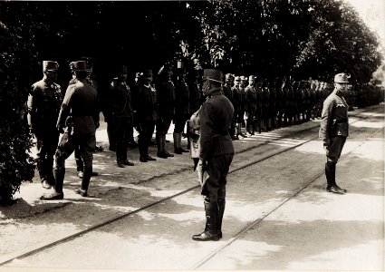 Karl I. besuchte in der Zeit vom 14.6. bis 18.6.1917 mehrere Stationen an der Südostfront. Am 17.6. war er in Bestereze (BildID 15565653)