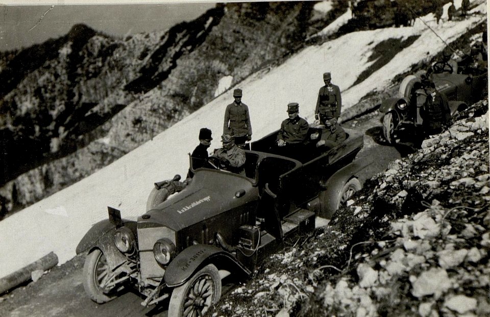 Karl I. besucht Folgaria (Vielgereuth), 15.5.1917 (BildID 15553052)