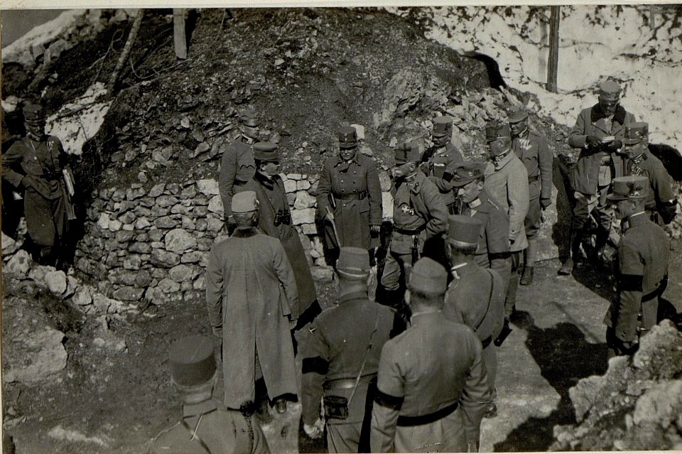 Karl I. besucht Folgaria (Vielgereuth), 15.5.1917 (BildID 15553045)