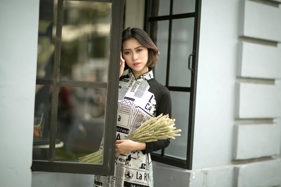 Young fashion beauty girl