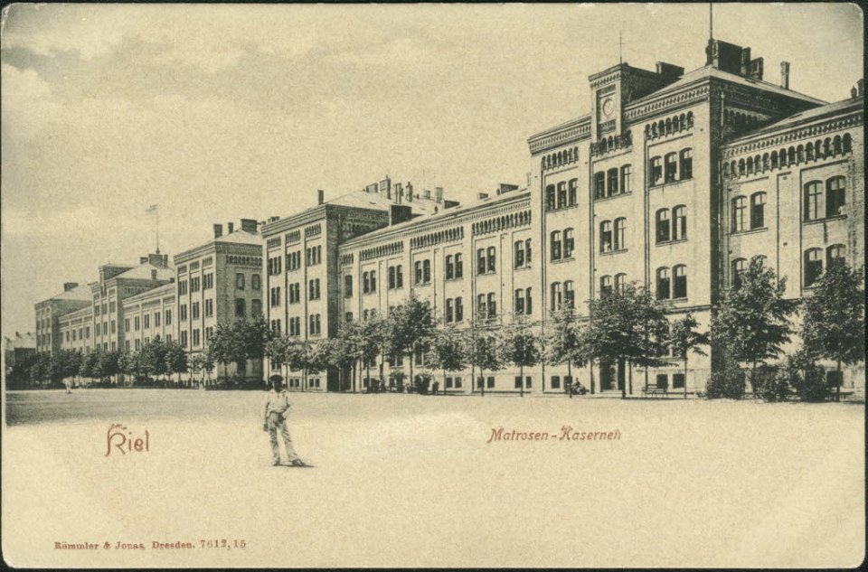 Kaserne der I. Matrosendivision an der Karlstraße (Kiel 27.745)