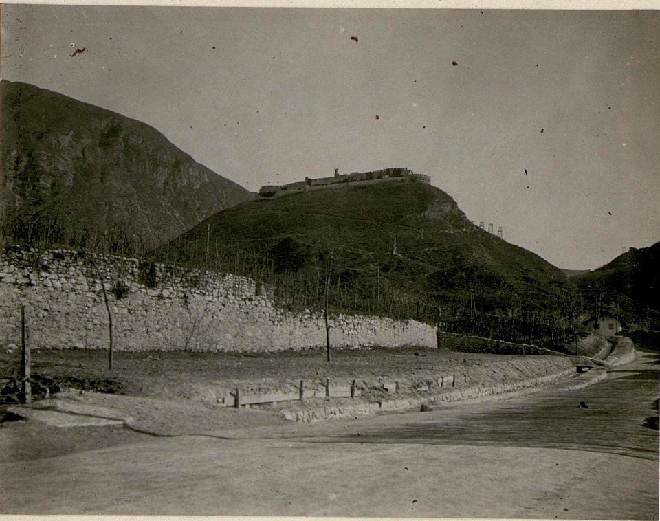 Kastell Besenello bei Calliano. (BildID 15512693)