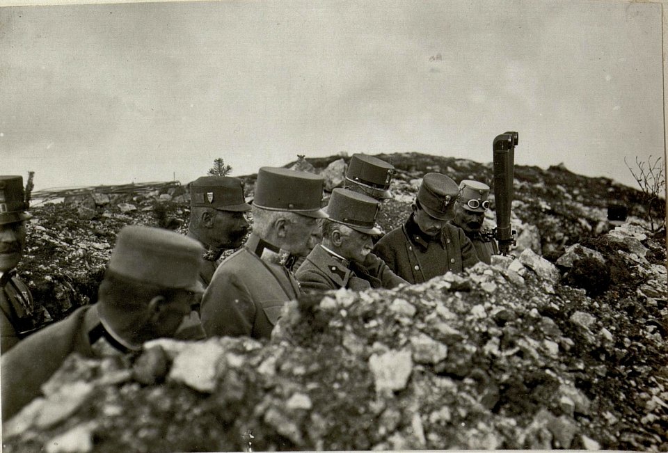 Karl I. besucht Folgaria (Vielgereuth), 15.5.1917 (BildID 15553059)