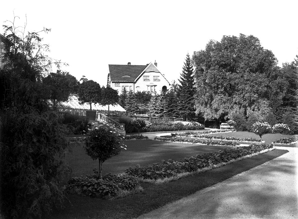 Kaupunginpuutarha, Eläintarha - N25399 (hkm.HKMS000005-km003d2e)