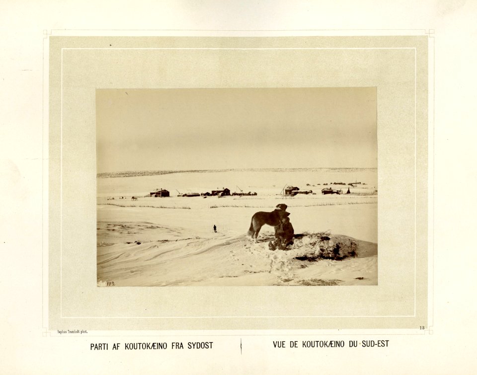 Kautokeino sett fra sydøst med bebyggelse - Norsk folkemuseum - NF.15006-014