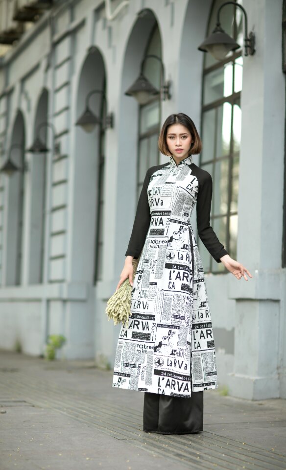Young fashion beauty girl