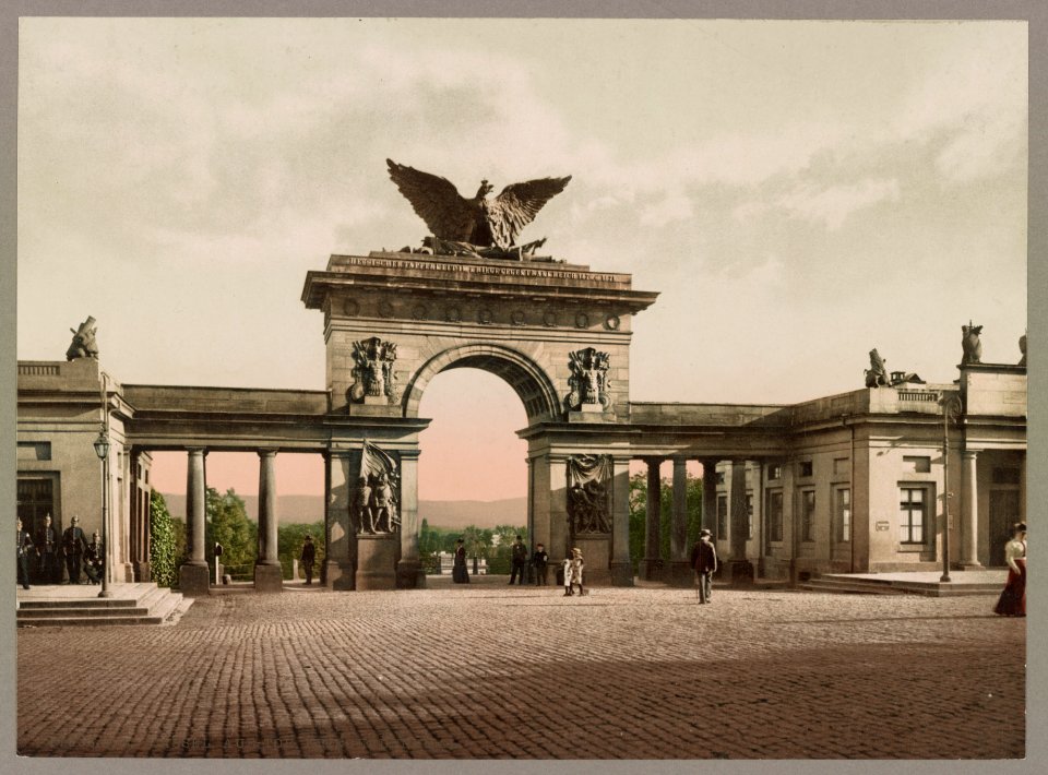 Kassel, Aue-Tor. Kriegerdenkmal LCCN90712253