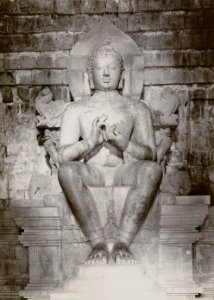KITLV - 82396 - Kurkdjian - Soerabaja - Buddha statue in Candi Mendut in Magelang - circa 1910