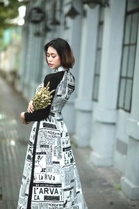 Young fashion beauty girl
