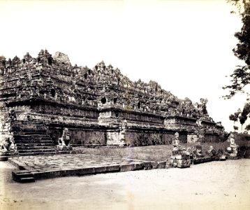 KITLV 40228 - Kassian Céphas - North West side of the Borobodoer - Around 1888 (restored)