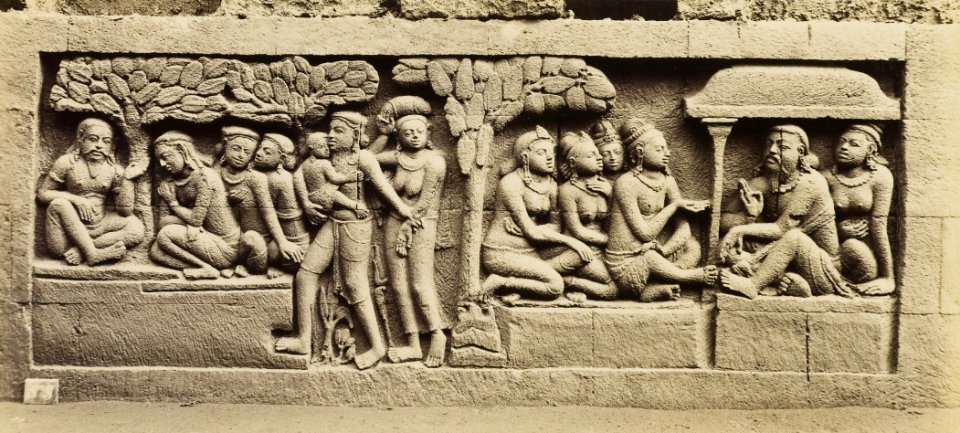 KITLV 40083 - Kassian Céphas - Relief of the hidden base of Borobudur - 1890-1891