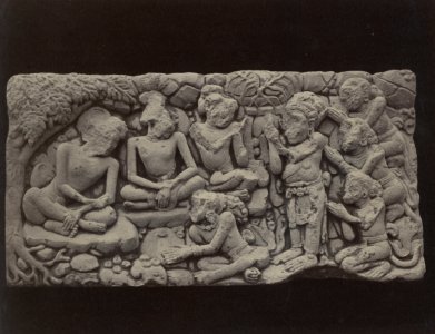 KITLV 151387 - Isidore van Kinsbergen - Bas-relief with a scene from the Ramayana at the residency in Kediri - 1866-12-1867-01 photo