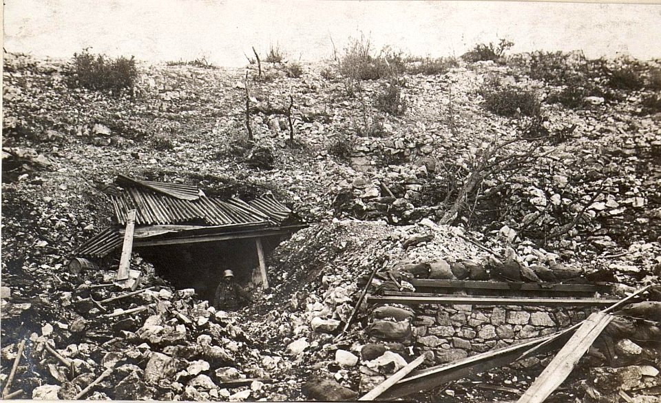 Kaverne bei Kostanjevica in der Felxdoline.26.8.17. (BildID 15599142)