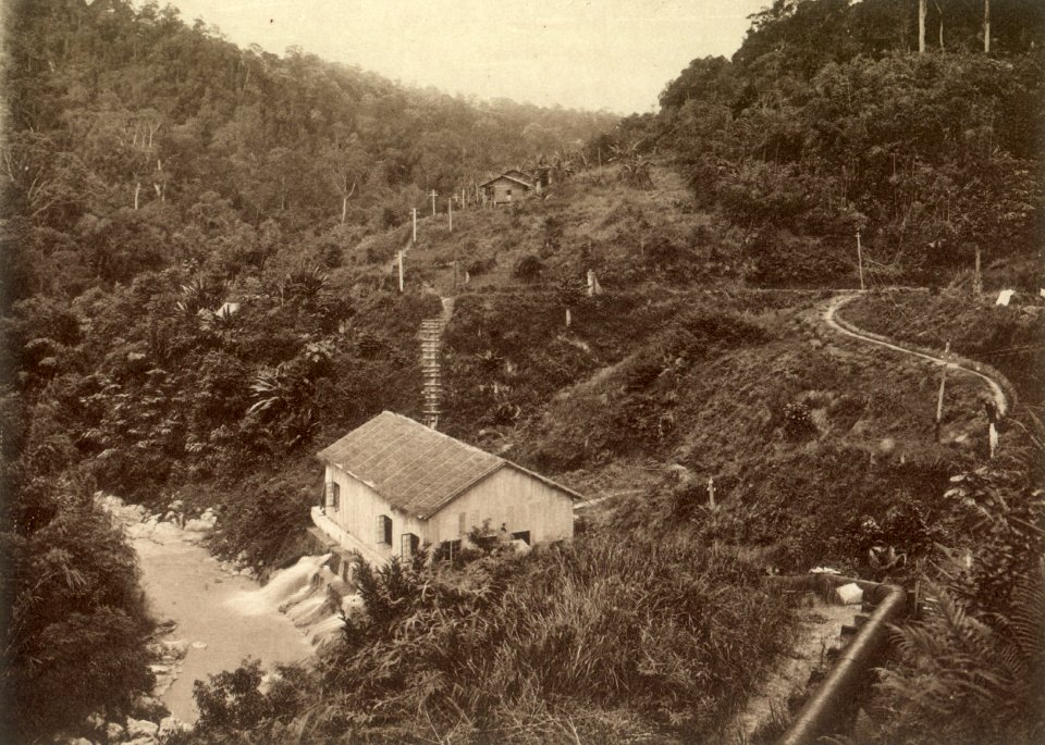 KITLV - 79968 - Kleingrothe, C.J. - Medan - Raub Power Station, hydroelectric plant Tras between Raub and Tras in Pahang - circa 1910