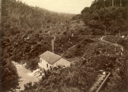 KITLV - 79968 - Kleingrothe, C.J. - Medan - Raub Power Station, hydroelectric plant Tras between Raub and Tras in Pahang - circa 1910