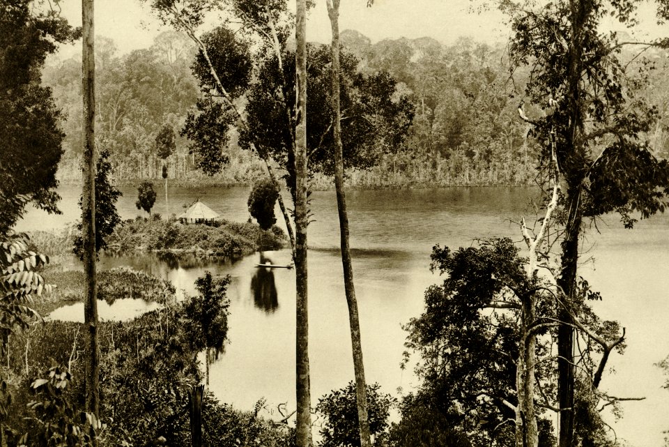 KITLV - 78475 - Kleingrothe, C.J. - Medan - River near Laut Tador east of Kota Tebing Tinggi - circa 1905