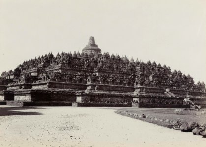 KITLV 40541 - Sem Céphas - Borobudur - Around 1910