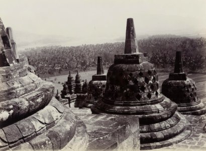 KITLV 40543 - Sem Céphas - Stupa terrace at Borobudur - Around 1910
