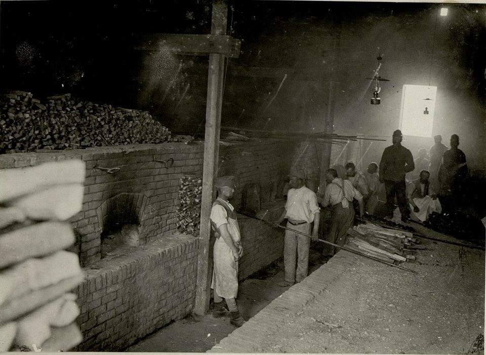 Korpsbäckerei, Backküche. Aufgenommen am 4.V.1916. NIZNIOW. (BildID 15537185)