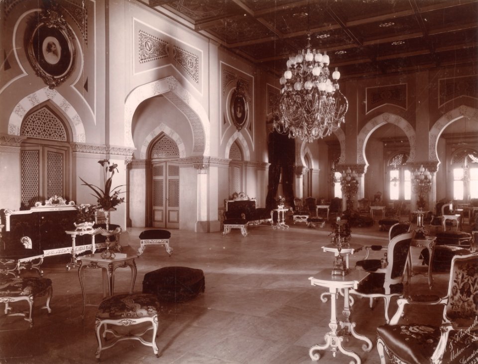 KITLV - 87183 - Stafhell & Kleingrothe - Medan-Deli - Interior of the Palace of the Sultan of Deli, Medan, Sumatra - circa 1890