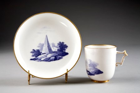 Kopp med fat. Capo di monte. Italien - Hallwylska museet - 86919