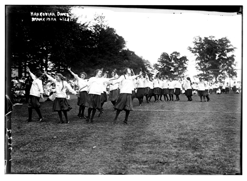 Krakoviak Dance, Bronx Park, 1911 LCCN2014689452