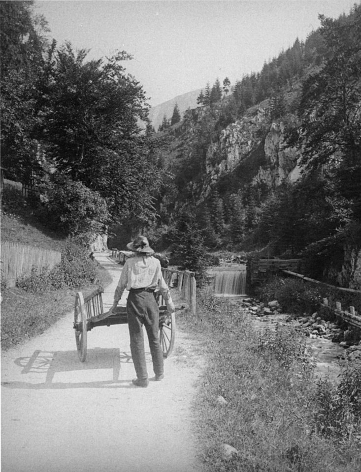 Krampengraben zum Ort Tirol - um 1912