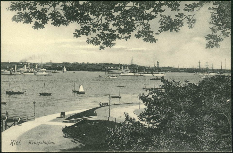 Kriegshafen (Kiel 27.835)