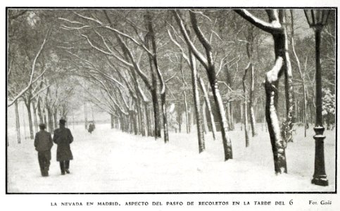 La nevada en Madrid. Aspecto del Paseo de Recoletos en la tarde del 6, de Goñi photo