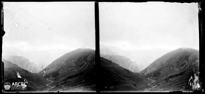 La coma de Fontalba amb el roc de Totlomón al fons