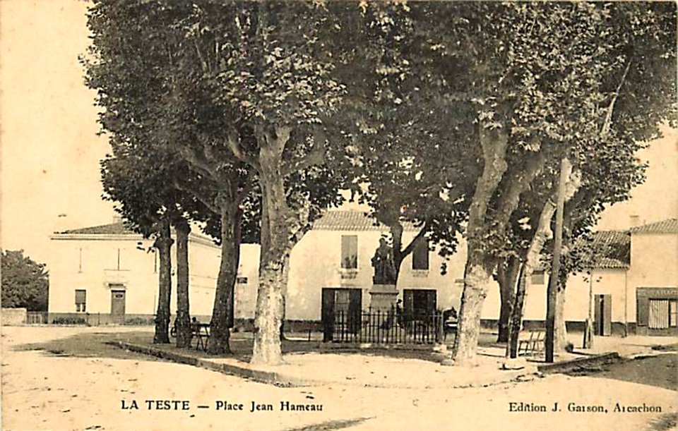 La Teste-de-Buch - Place Jean Hameau 2