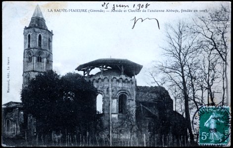La Sauve - Abbaye - clocher abside 2