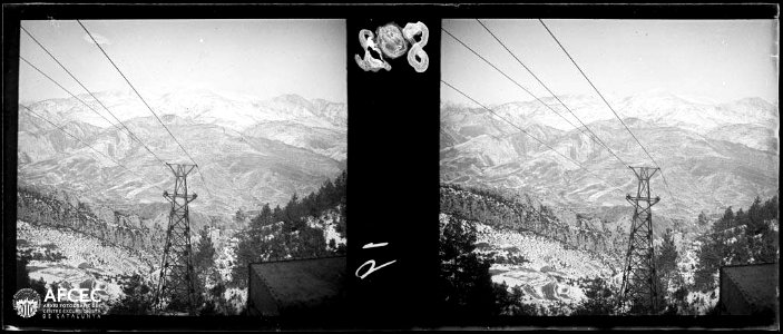 La Tosa d'Alp, el cap del Serrat Gran, el coll de Pal, el Puigllançada i el tossal de Rus nevats des del Catllaràs (AFCEC VIDAL B 00019)