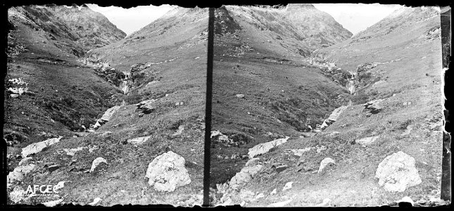 La coma d'Eina amb el torrent que hi baixa
