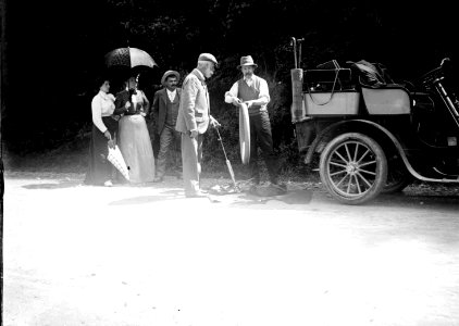 Le pneu crevé auto Béraldi à Cierp-Gaud, 2 septembre 1901, TRU C 51 - Fonds Trutat