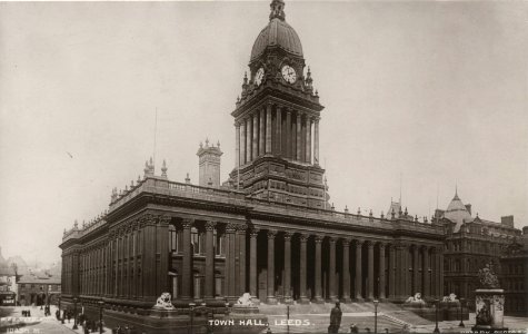 Leeds Town Hall postcard 1902-1914 (1) photo