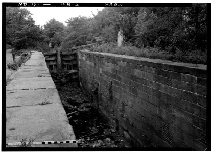 Lock 18 in Great Falls in 1936 looking upstream from HABS
