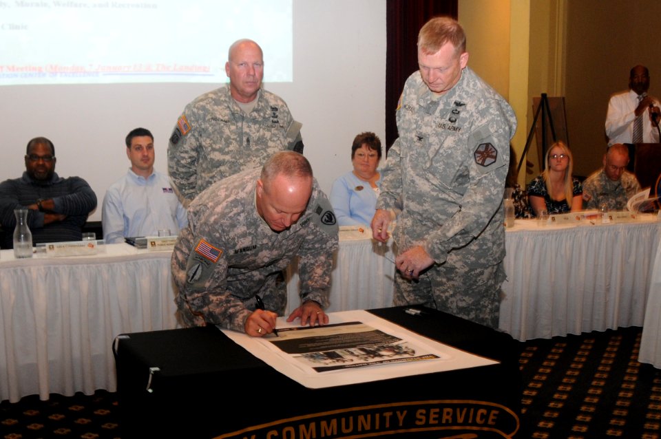 Local leaders renew commitment to Families (8380838083)