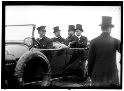 LONG, BRECKENRIDGE. 3RD ASST. SECRETARY OF STATE, 1918. LONG IN AUTO WITH 2 OF THE FR. COMMN. LCCN2016864774