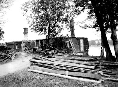 Läntinen Viertotie 3, kortteli 61 B (= Mannerheimintie 13 ), Töölönlahden rannalla - N2225 (hkm.HKMS000005-000001e8)